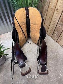 16 Circle Y Salt River Flex 2 Western Trail Saddle Reg Bars Walnut