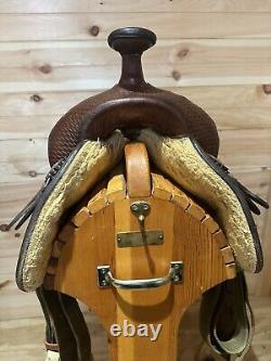 16 Crates Equi-Fit Western Trail Saddle Model 2160