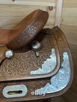 16 Crates Saddlery Western Show Saddle model 206