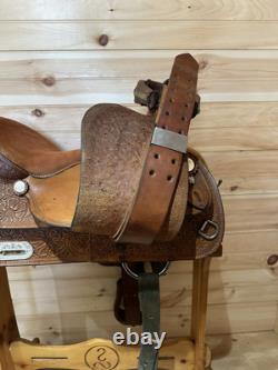 16 Crates Saddlery Western Show Saddle model 206