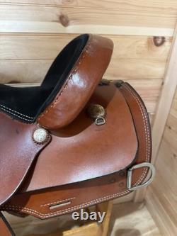 16 Dakota Sweptback Trainer Western Work Saddle Model 421