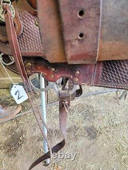16 National Bridle Shop Tennesseen Deluxe Western Saddle