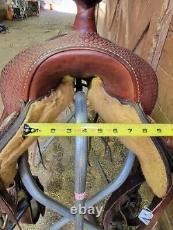 16 National Bridle Shop Tennesseen Deluxe Western Saddle