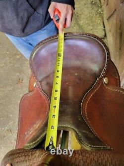 16 National Bridle Shop Tennesseen Deluxe Western Saddle