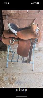 16 Oakridge Western Saddle