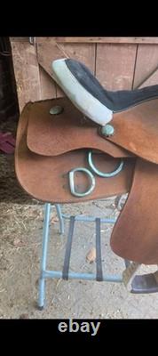 16 Oakridge Western Saddle