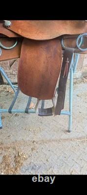 16 Oakridge Western Saddle