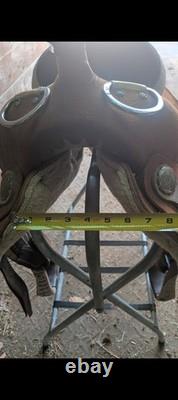 16 Oakridge Western Saddle