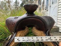 16 Vintage Western Saddle w Bear Trap Pommel & Tooled Horse Heads