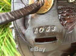 16 Vintage Western Saddle w Bear Trap Pommel & Tooled Horse Heads