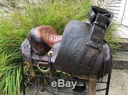 16 Vintage Western Saddle w Bear Trap Pommel & Tooled Horse Heads