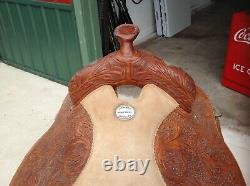 16 WESTERN SHOWMAN SADDLERY SADDLE OAK LEAF AND ACORN TOLLED Full QH Bars