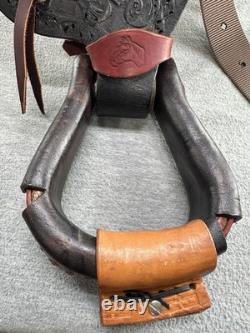 16 Western Barrel or Trail Saddle Deep Seat Good Condition