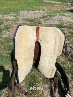 16 Western trail/pleasure saddle withbasket tooled two-tone leather