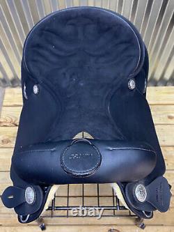 16 Wintec Black Western Horse Saddle Light Weight Ex Cond