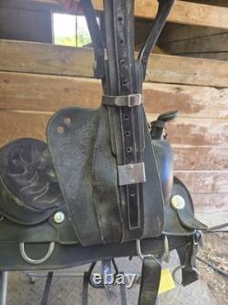16 Wintec Western Saddle