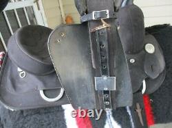 16'' Wintec all rounder black synthetic roughout western trail saddle FQH BARS