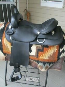 16'' black Wintec western saddle Cordura & Leather QHB