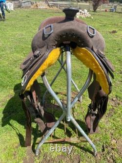 16 chocolate rough out Western training saddle NWOT