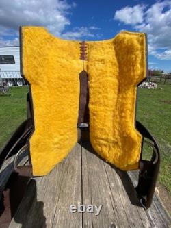 16 chocolate rough out Western training saddle NWOT