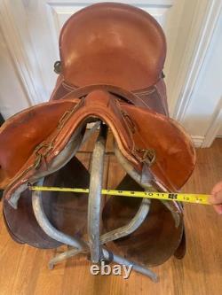 16 hornless Australian saddle withWestern matching leather cinch