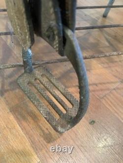 16 hornless Australian saddle withWestern matching leather cinch