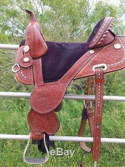 16 inch Tammy Fischer Treeless Barrel Saddle