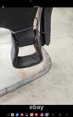 16 inch black western saddle used in good condition didn't fit my horse