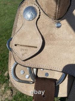 16 light rough out Western training saddle withsuede seat NWOT
