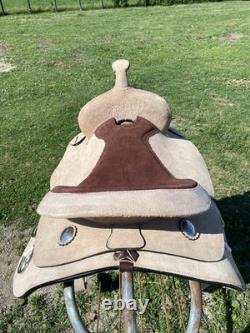 16 light rough out Western training saddle withsuede seat NWOT