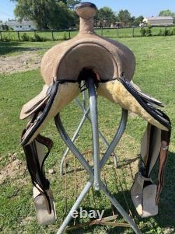 16 light rough out Western training saddle withsuede seat NWOT