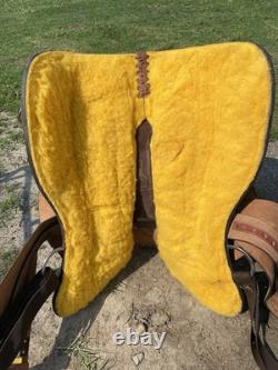 16 rough out Western training saddle withsuede seat NWOT