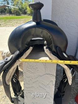 17'' Black Abetta ALL AROUND 20515-7 Western trail saddle QH BARS