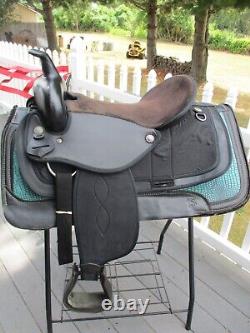 17'' Black Derby Originals Synthetic Western trail saddle