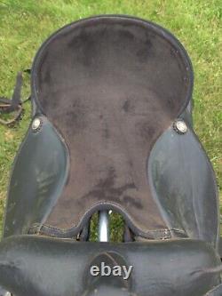 17'' Black Derby Originals Synthetic Western trail saddle