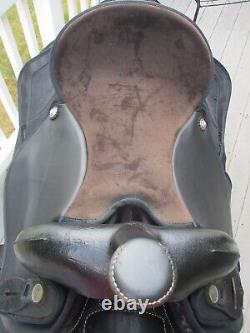 17'' Black Derby Originals Synthetic Western trail saddle