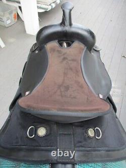 17'' Black Derby Originals Synthetic Western trail saddle