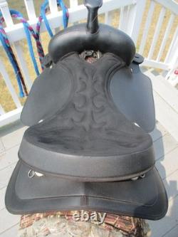 17'' Black Wintec Western trail saddle regular QH BARS USA