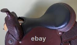 17 Circle Y Classic SOFTEE Trail / Ranch Riding / Western Dressage SaddleWIDE