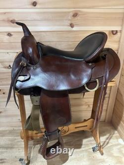 17 Circle Y Flex-Lite Round Skirt Western Trail Saddle Model 2374