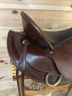 17 Circle Y Flex-Lite Round Skirt Western Trail Saddle Model 2374