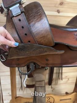 17 Circle Y Flex2 Cactus Flower Western Trail Saddle Model 1659