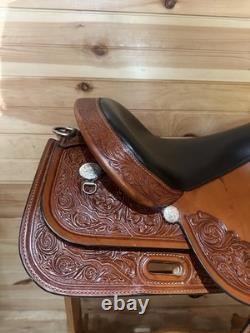17 Circle Y High Horse Houston Western Trail Saddle Model 2610