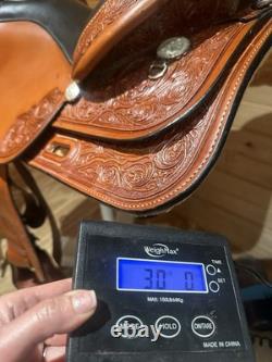 17 Circle Y High Horse Houston Western Trail Saddle Model 2610