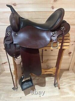 17 Circle Y High Horse Little River Round Skirt Western Trail Saddle Model 6863