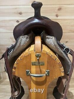 17 Circle Y High Horse Little River Round Skirt Western Trail Saddle Model 6863