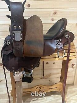 17 Circle Y High Horse Little River Round Skirt Western Trail Saddle Model 6863