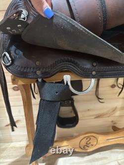 17 Circle Y Omaha Flex-Lite Round Skirt Western Trail Saddle Model 1554