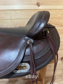 17 Circle Y Omaha Flex-Lite Round Skirt Western Trail Saddle Model 1554