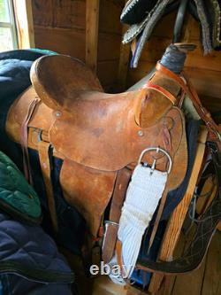 17 Dakota Roughout Saddle